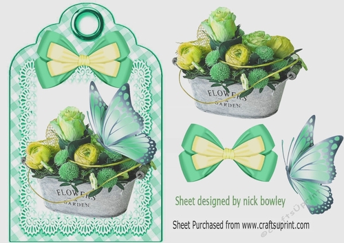 Pretty vintage roses with butterfly and bow on a tag (turq)