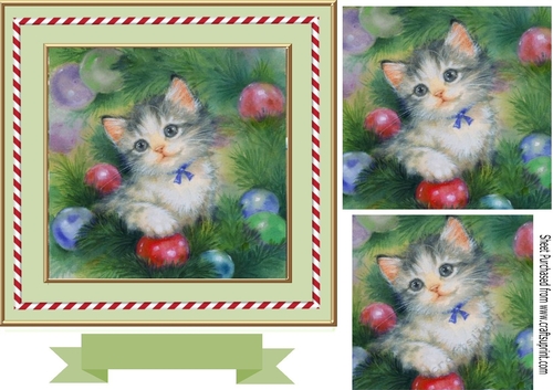 Cute kitten  with christmas baubles 7x7 pyramids