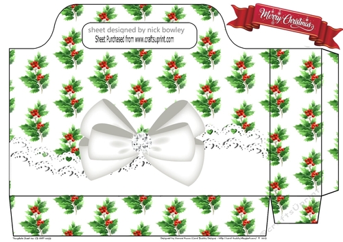 Lovely holly and berry tote gift bag with lace/white bow