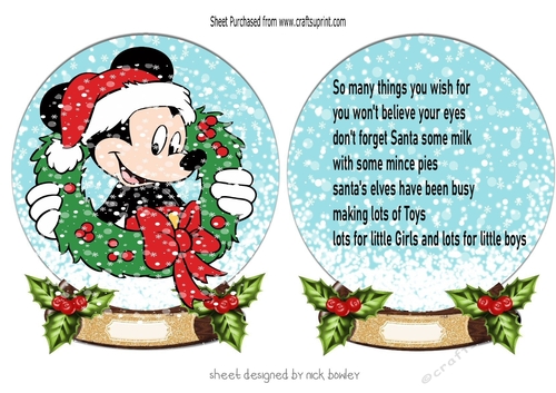 Lovely Snow globe with mickey and christmas wreath /insert 