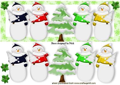 Cute Weeble Snowmen with Christmas Tree Dl
