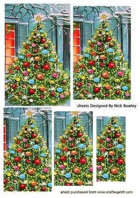 Lovely Christmas Tree with Front Door Pyramids