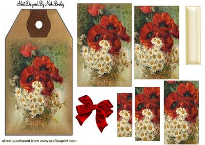 Vintage Red Poppies and Daisies on a Tag Pyramids