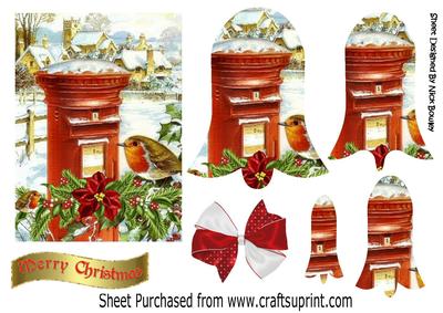 Pretty Robin and Cottages Snow Scene Bell Pyramids