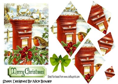 Pretty Robin and Cottages Snow Scene Diamond Pyramids