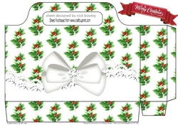 Lovely holly and berry tote gift bag with lace/white bow