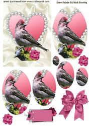 Little Bird on a Pearl Heart Oval Pyramids