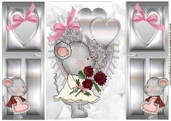 Little Grey Mouse with Roses, Gatefold