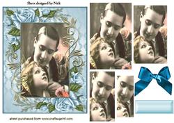 Vintage Lovers in Blue Rose Frame Pyramids