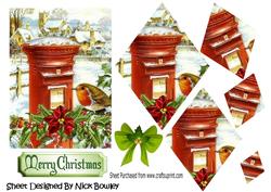 Pretty Robin and Cottages Snow Scene Diamond Pyramids