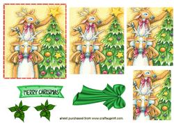Santas Reindeers Helping Out,pyramid