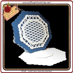 371 Lattice Scalloped Easel