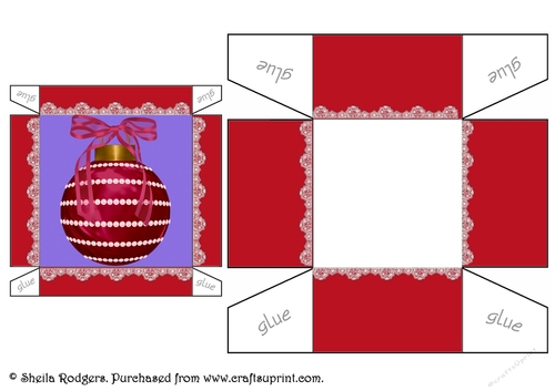 CHRISTMAS GIFT BOX WITH BAUBLE AND LACE 1