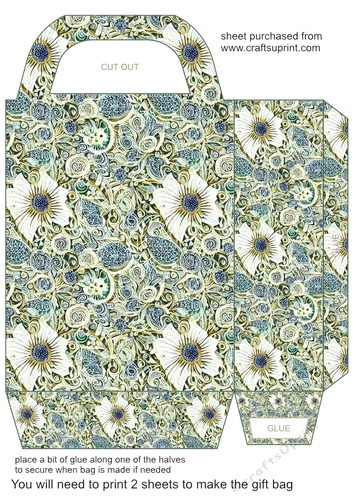 Emerald green and gold gift bag 8