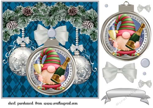 Christmas gnome bauble card front 4
