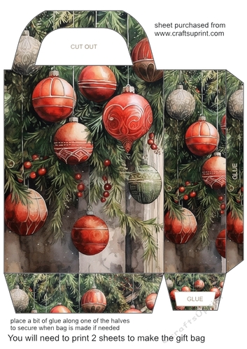 Traditional themed Christmas gift bag 14