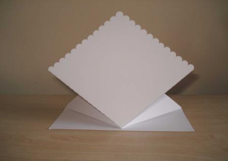 Spring Up Card Scalloped Edge