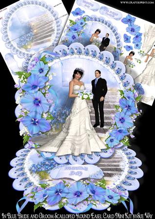 In Blue Bride and Groom Scalloped Round Easel Card