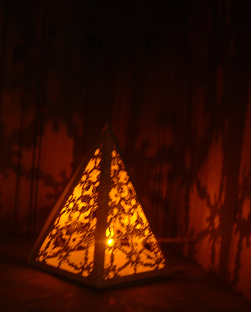 Pyramid Snowflake Effect Luminaire Tealight Holder