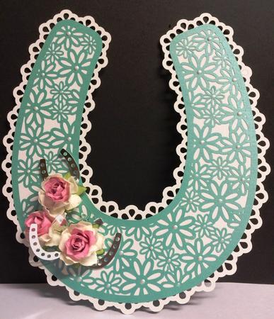 Bridal / Bride Wedding Horseshoe - Daisy Lattice Forma
