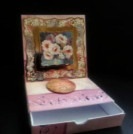 Square Plain Edge Easel Card With Drawer Box
