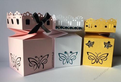 Butterfly gift / favour box - all in one with lid attached, 