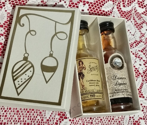 Small gift box for 2 bottles Miniature Spirit Alcohol Gift bottles with decorative lid decal