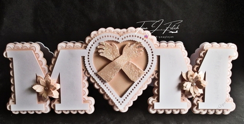 Mum Hugs Card . All formats