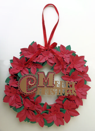 Scalloped Layered Christmas Wreath