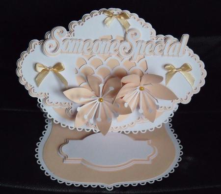 Lily Easel Card