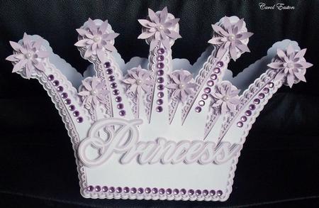 Scalloped Layered Crown Card