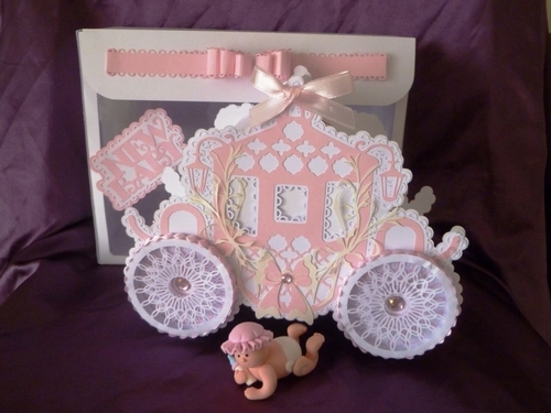 Scalloped Layered 3D Carriage & Box, All formats