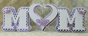 Scalloped Mothers Day Heart Card