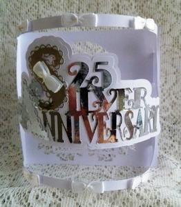 Scalloped Silver Anniversary Bendy Card