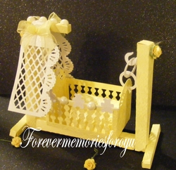 Babys Swinging Crib