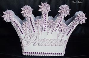 Scalloped Layered Crown Card