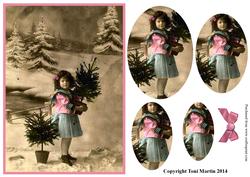 Vintage Christmas Scene - Little Girl Topper & Pyramage