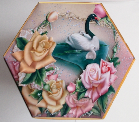 SWANS - HEXAGONAL GIFT BOX - HB 111 by Sharon Wilson