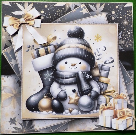 The Snowmen Gold Mini Kit 2 7X7 by Irene Woods