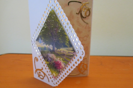Scalloped diamond front card by Glenys Linehan