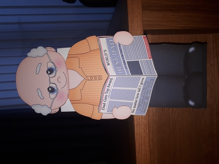 3D On the Shelf Card Kit - Bertram The Worlds Best Dad Reads the Paper by Andrea McGill
