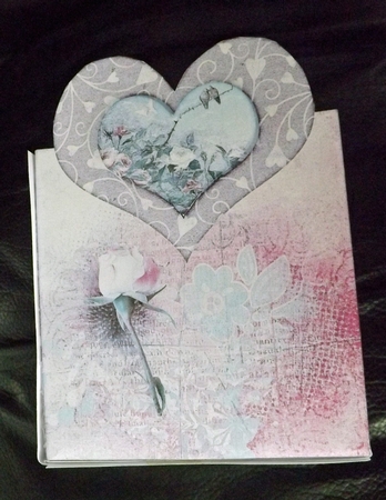 Heartshape Giftbox 116 by Ann McKenzie