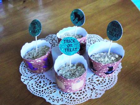 Halloween Cupcake Wrappers and Toppers by Ann McKenzie