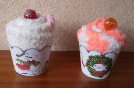 2 x Christmas Teddy Bears Cup Cake Wrappers by Anne Jackson