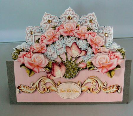 Minikit Lace Fan & Roses by Audrey Wilson