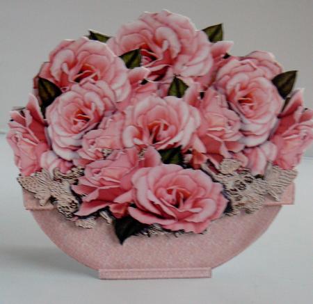 Arrangement Vintage Roses in Basket Mini Kit by Audrey Wilson