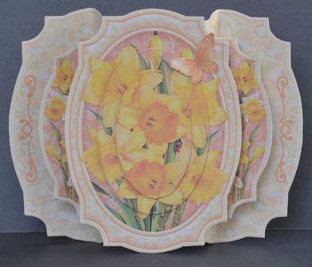 Daffodils Double Pop Out Card Kit with Pyramage by Barbara Stubbings