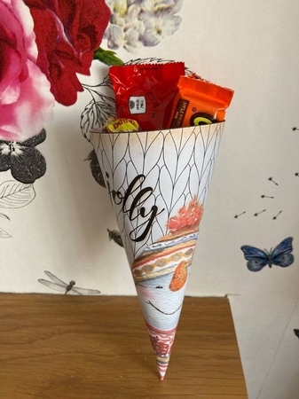 2021-cozy friends candy cone 4 by BECCY WILTON