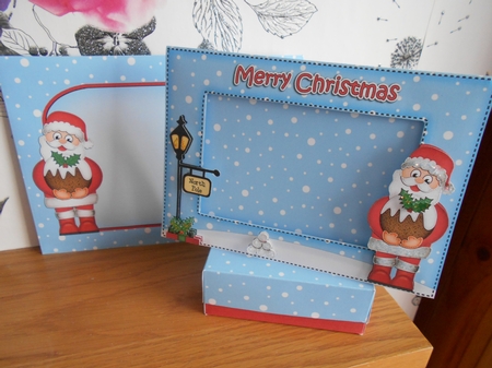 Xmas Santa's Pudding Easicut Photo Frame Card Gift Set by BECCY WILTON