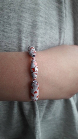 VALENTINES DAY PAPER BEADS - PB 6 by BECCY WILTON